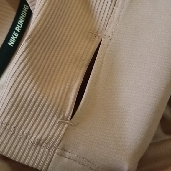 Nike Dri-Fit pullover - Picture 5 of 5